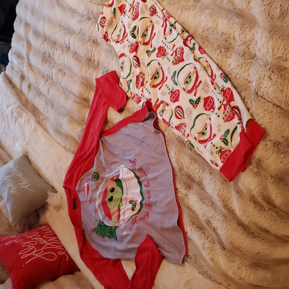 Baby Yoda Star wars Christmas Pajama Set